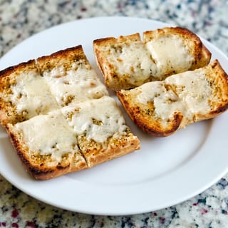 Garlic Bread With Cheese